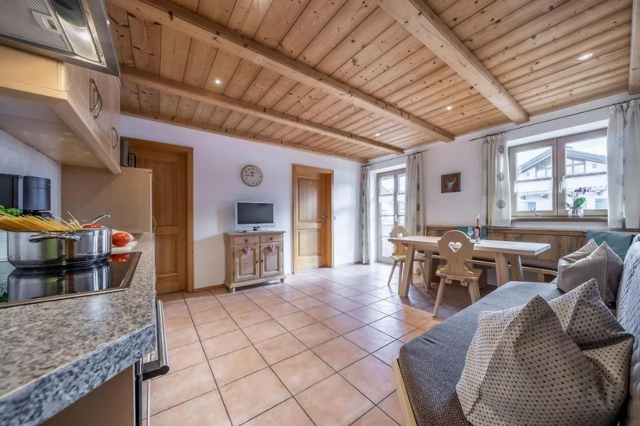 Apartment Ferienwohnungen Am Lahnerbach Lenggries