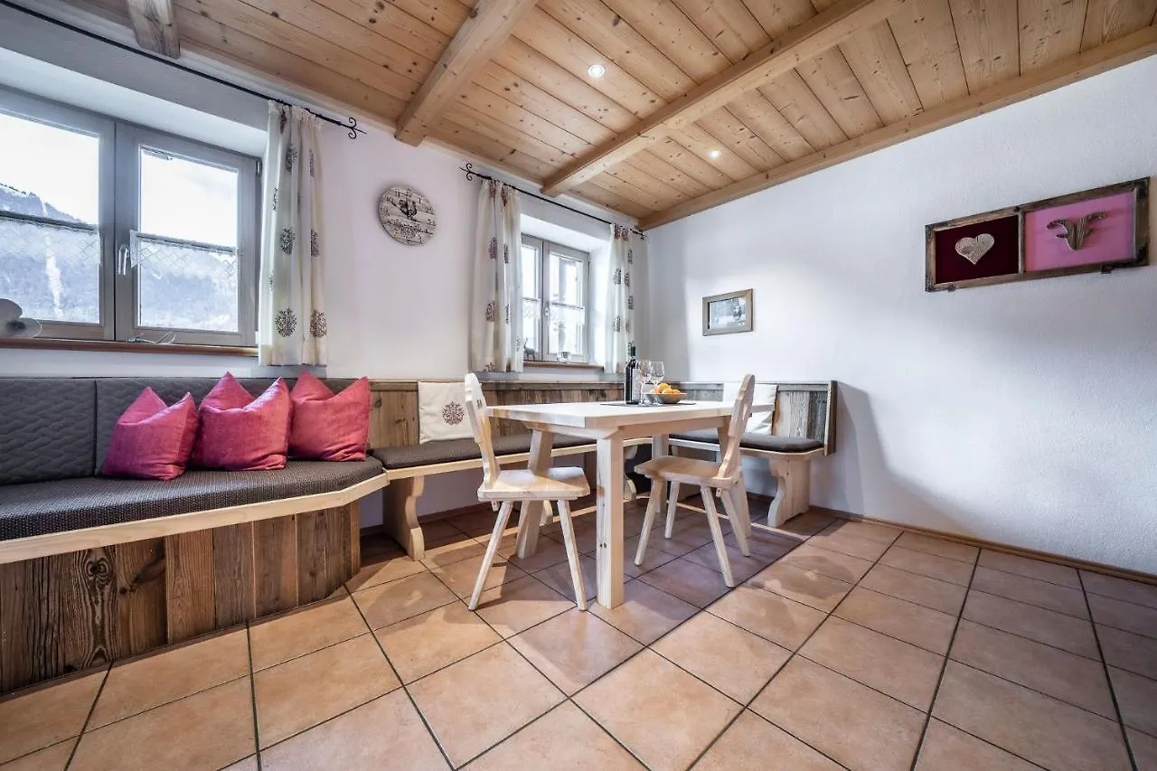 Apartment Ferienwohnungen Am Lahnerbach Lenggries