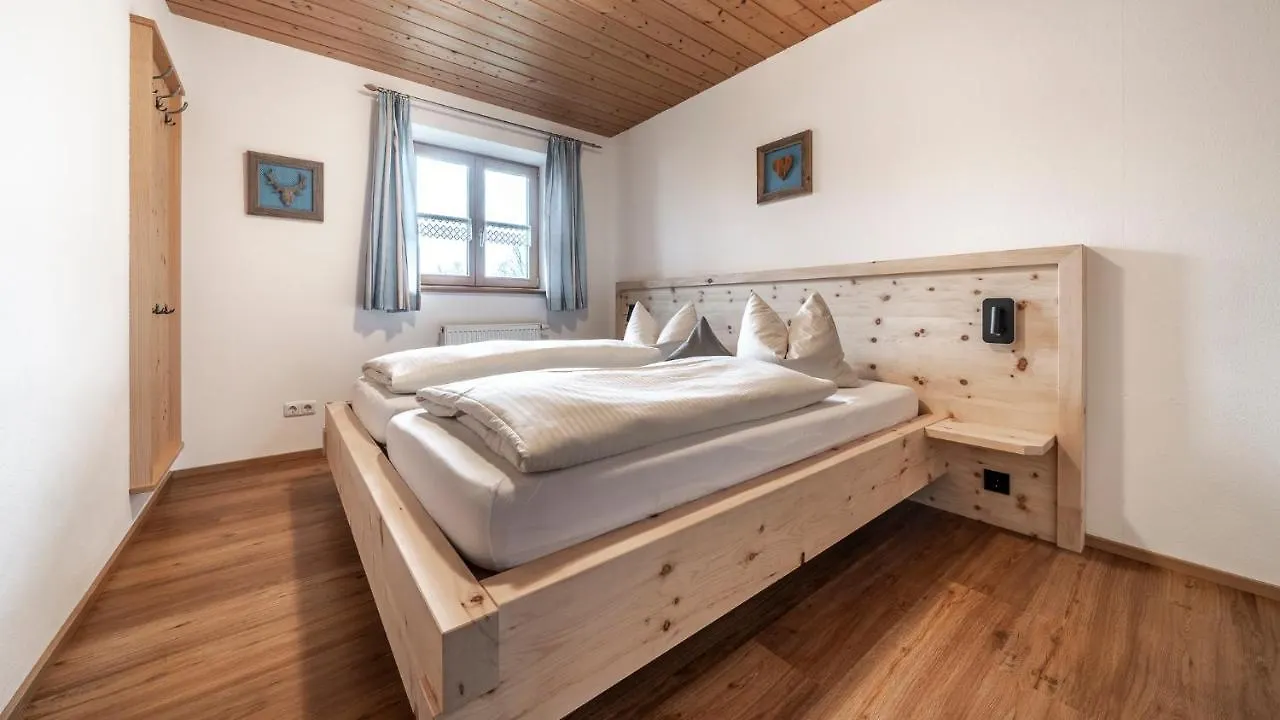Apartment Ferienwohnungen Am Lahnerbach Lenggries